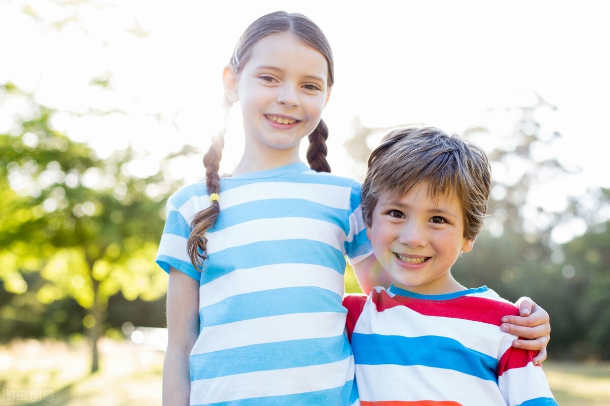 我翻了6千条评论，找了38个故事，为你呈现真实的中国姐弟关系