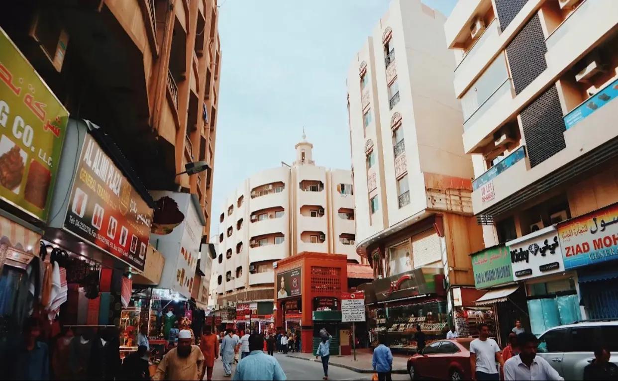 去迪拜旅游有什么值得买的东西,迪拜几月份旅游便宜