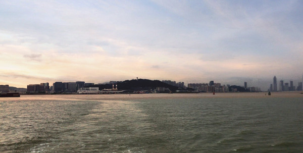 珠澳海湾夜游，看遍左手澳门右手珠海的繁华