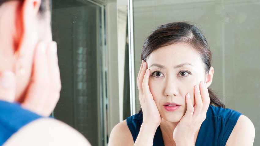 过了30岁为什么脸大一圈,过了30岁感觉脸突然垮了