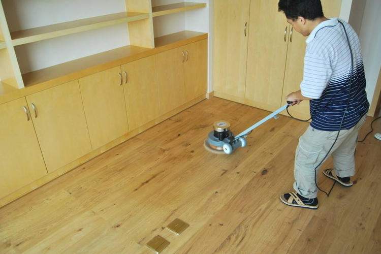 家里木地板很脏,家里木地板脏