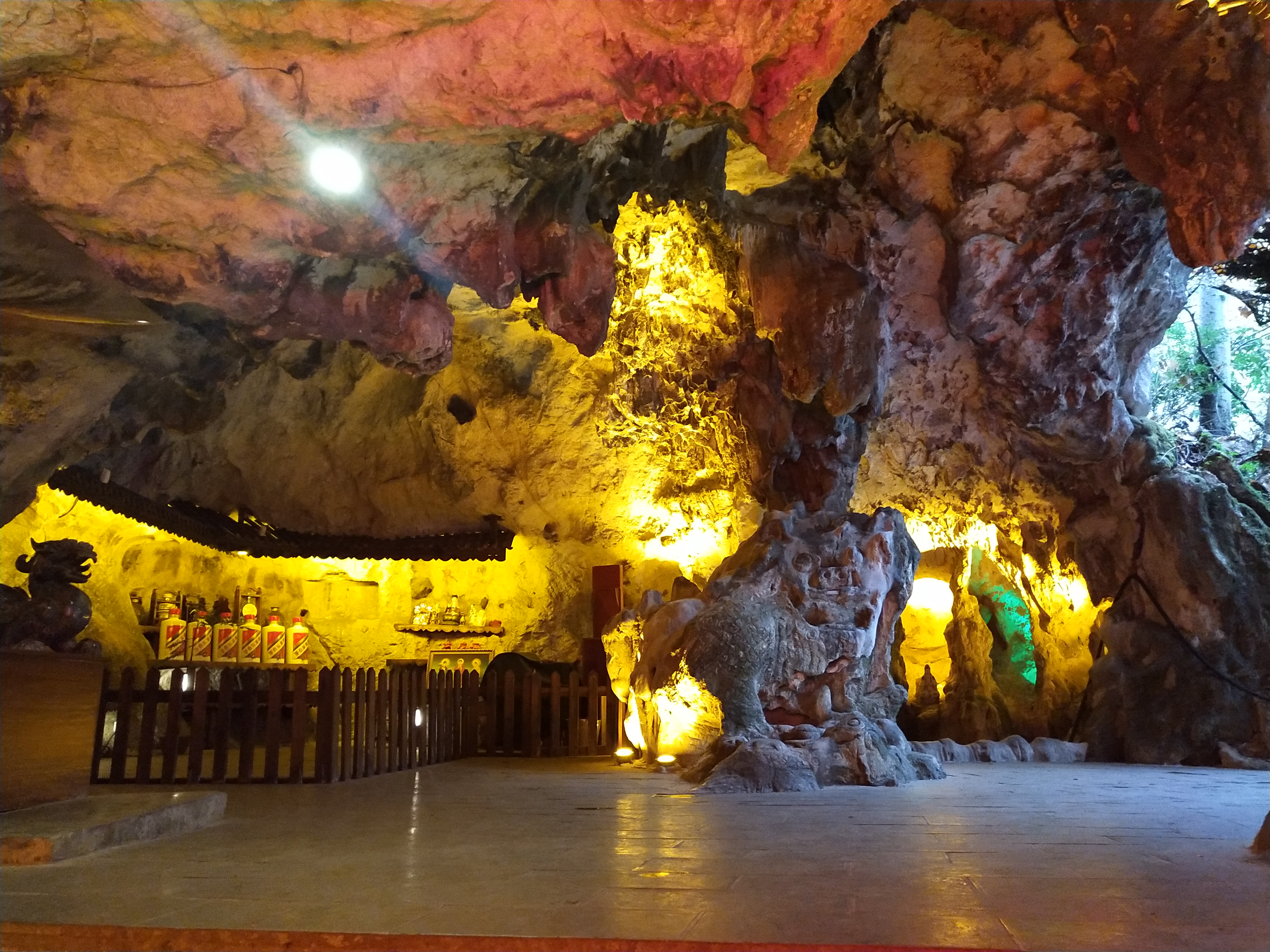 贵阳一天玩青岩古镇黔灵公园,贵阳黔灵公园小视频