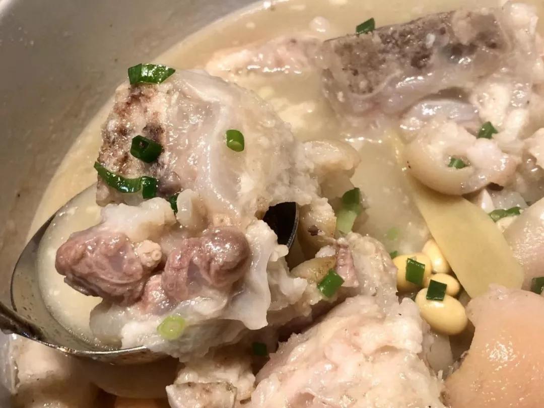 黄豆焖猪蹄的好吃做法,黄豆焖猪蹄的家常做法王刚