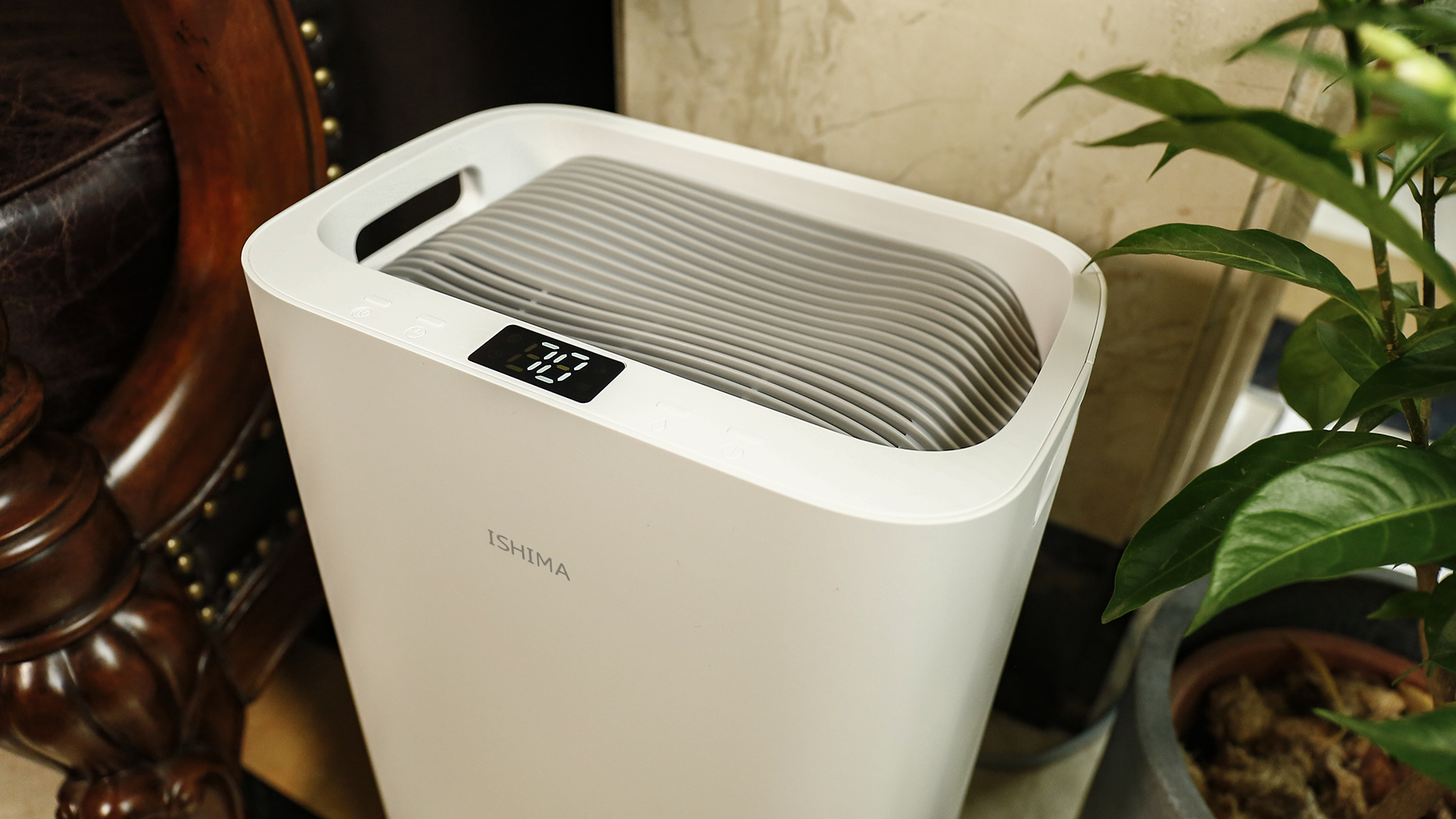 在这难受的黄梅天里，拥有伊岛*湿机除**是一种幸福