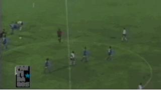 他职业生涯打进过54球，踢出过60米吊射，他是南美最强门将之一