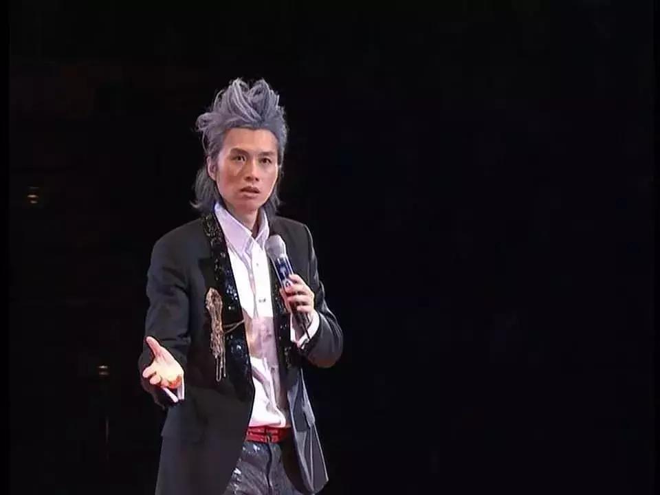 世界上最酷的女人，是说脱口秀的