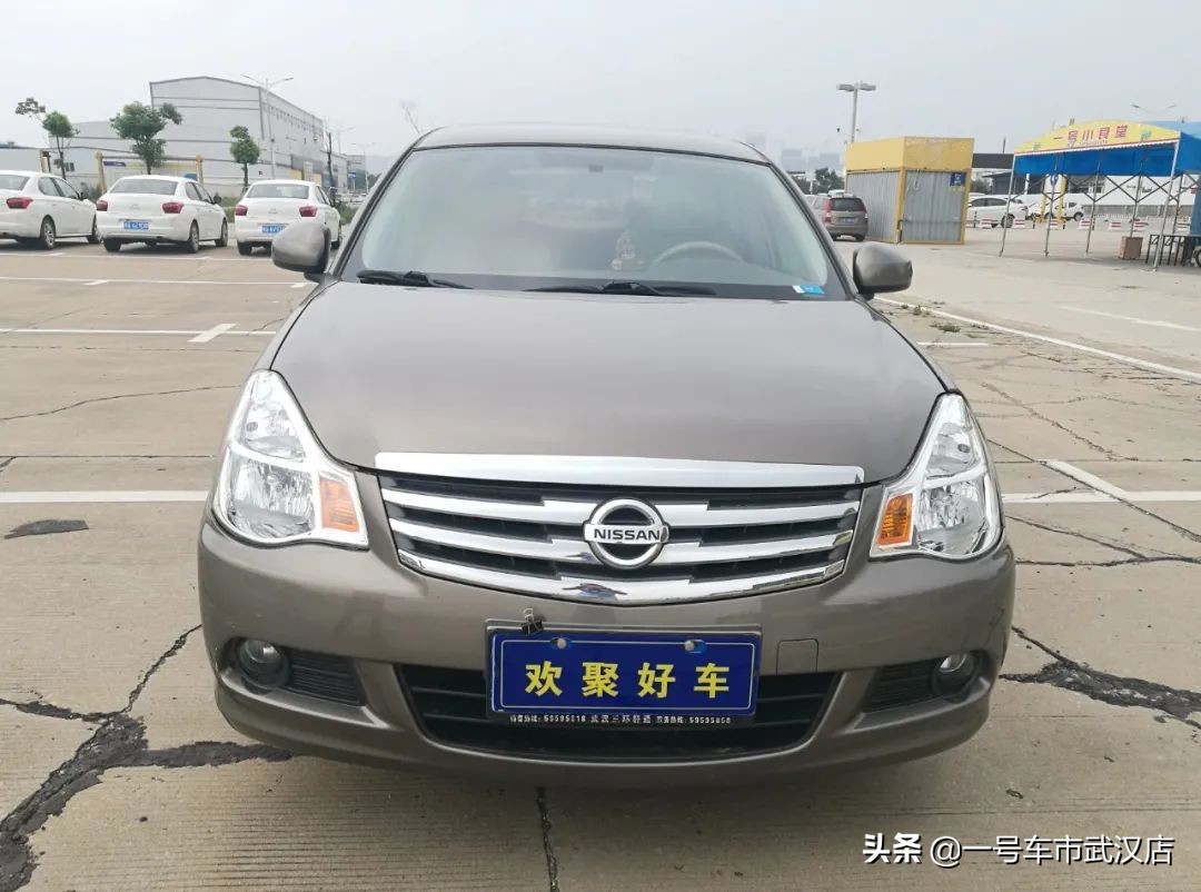 日产轩逸2012款1.6自动xe二手车检测,2012年尼桑轩逸白色1.6自动豪华版