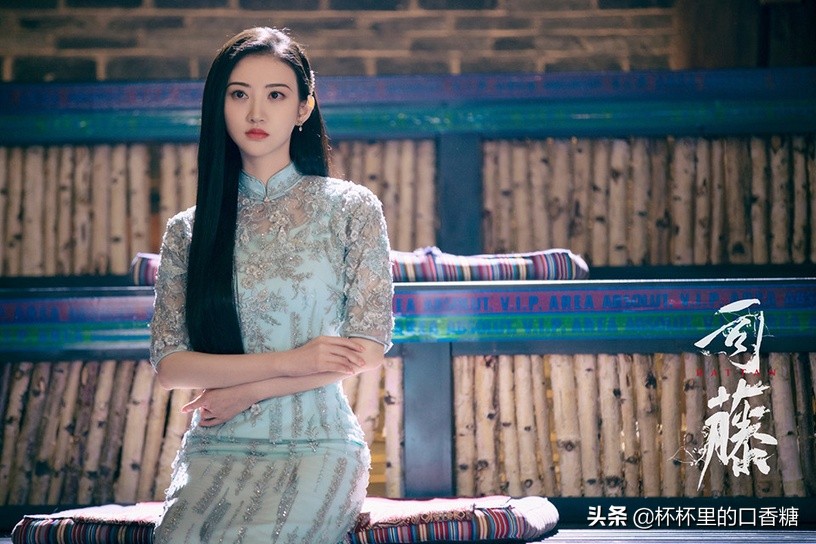 杨幂谭松韵混剪,2022年90后小花演技排名谭松韵