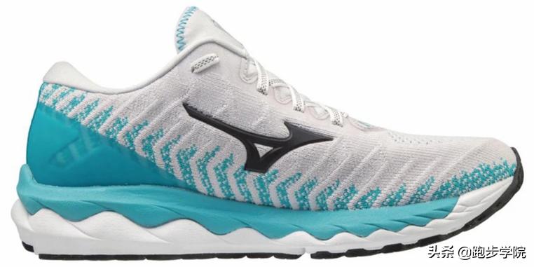 盘点跑得最快的十种跑鞋,300人左右竞速跑鞋
