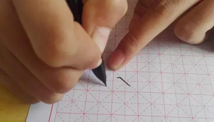 少儿练字书法入门视频教程,少儿练字楷书入门教程笔画要点