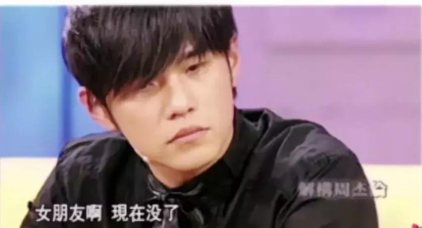 侯佩岑被小S讽刺太假，但为什么成了周杰伦唯一承认的前女友？