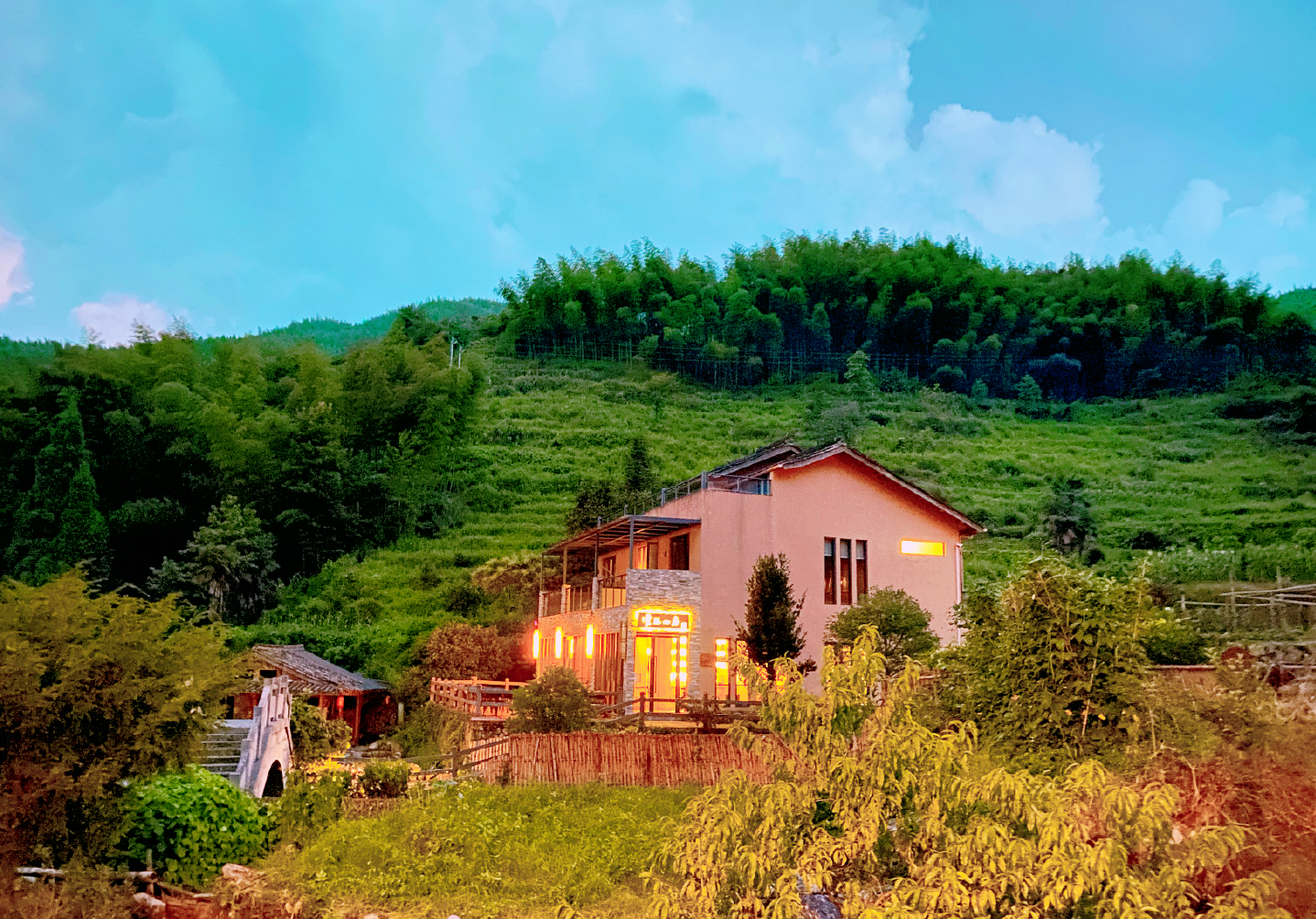 浙江丽水，人均GDP排全省最末，有的小区房价却超过5万