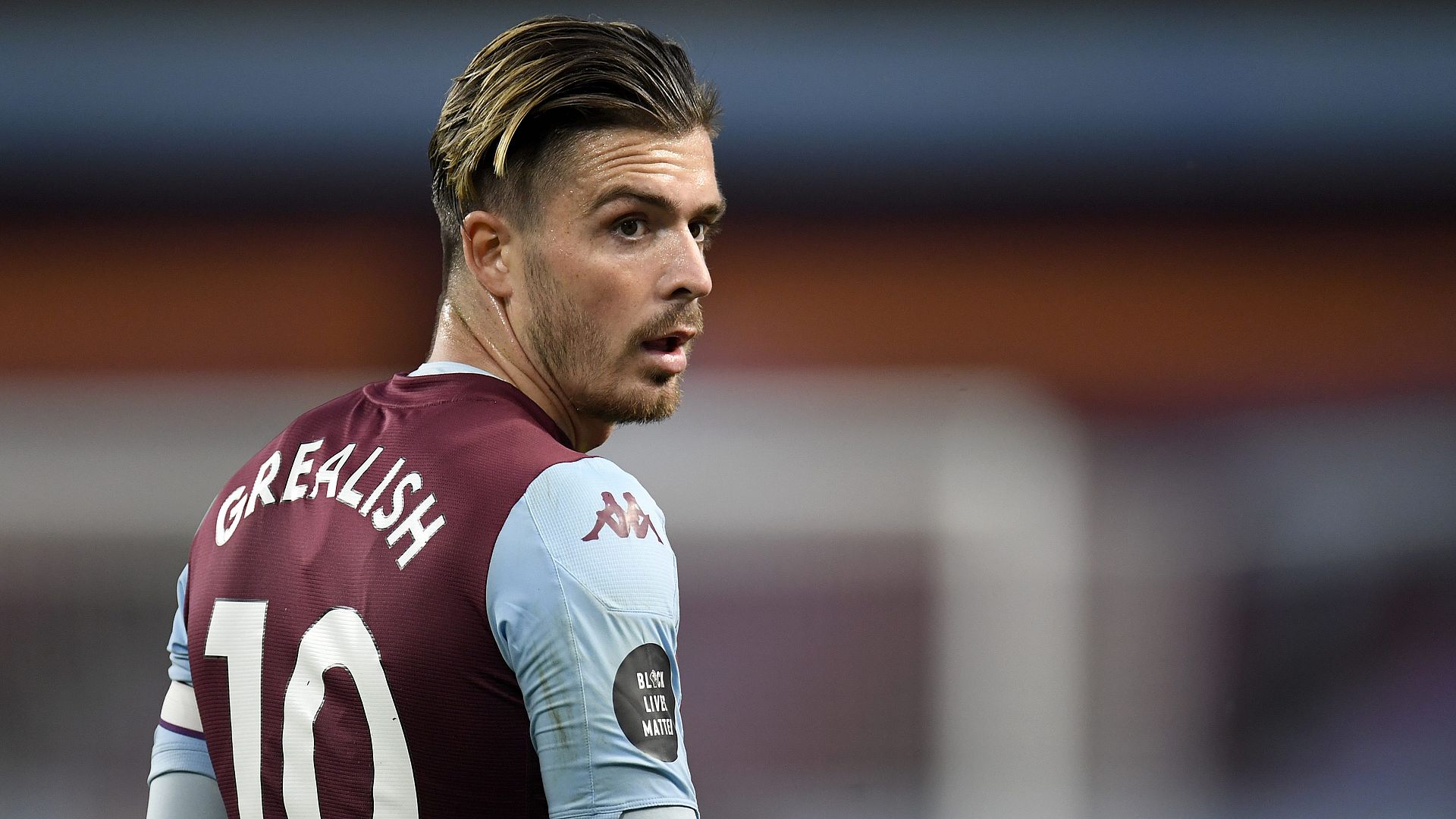 足球历史十大巨星排名梅西,梅西获得四次世界最佳中场排第几