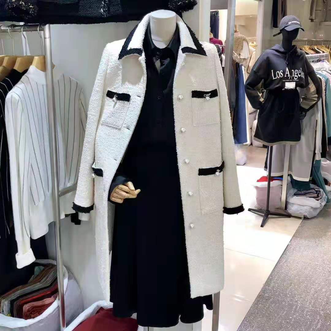 2018年韩国爆火的红蓝两边外套,韩国最新外套穿搭