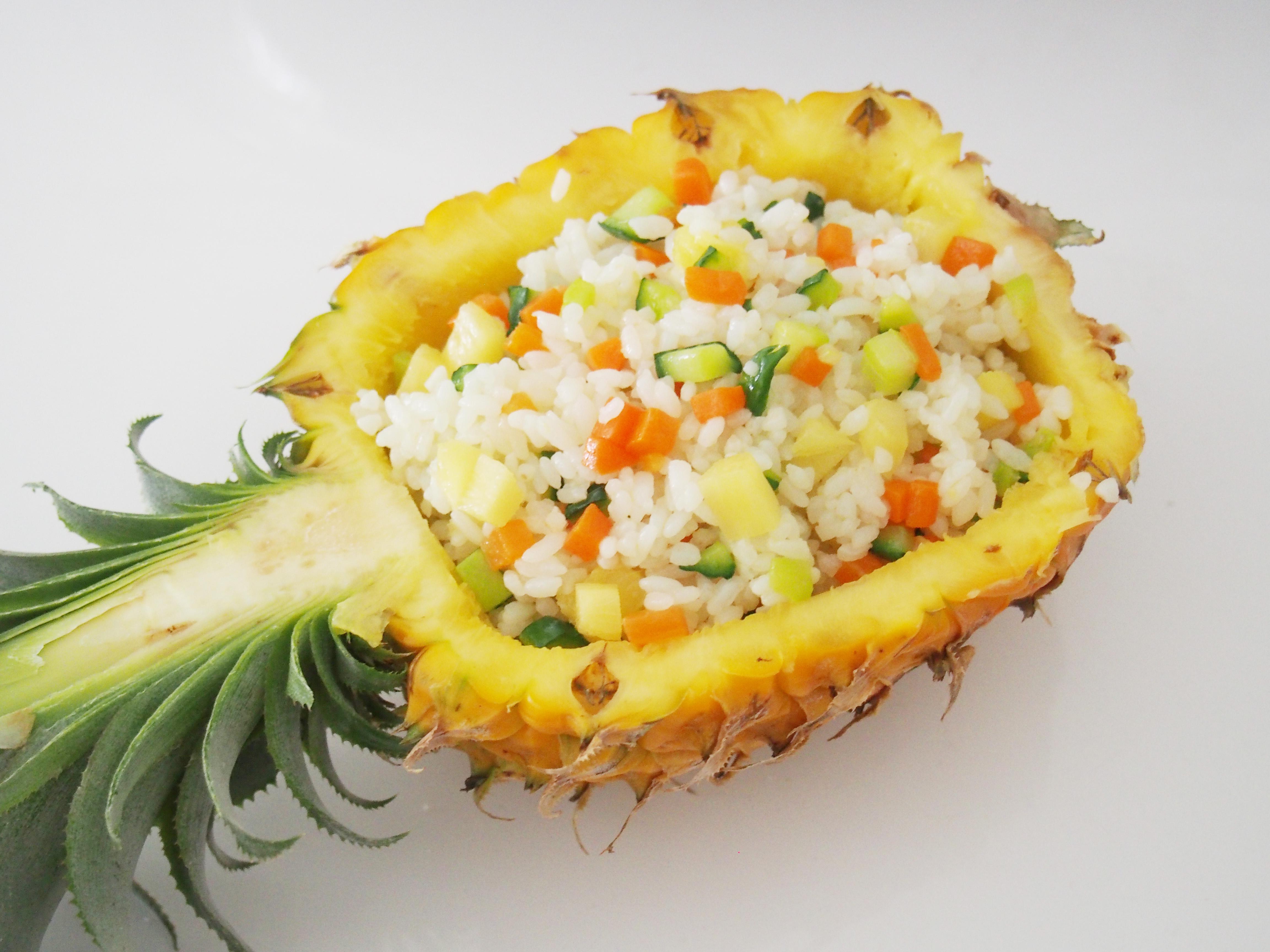 你知道菠萝要泡多久盐水才能吃么,吃菠萝之前为什么要用盐水泡一泡