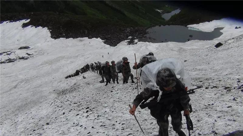 100张中国海防巡逻图,看哭了盘点中国军人的戳泪瞬间