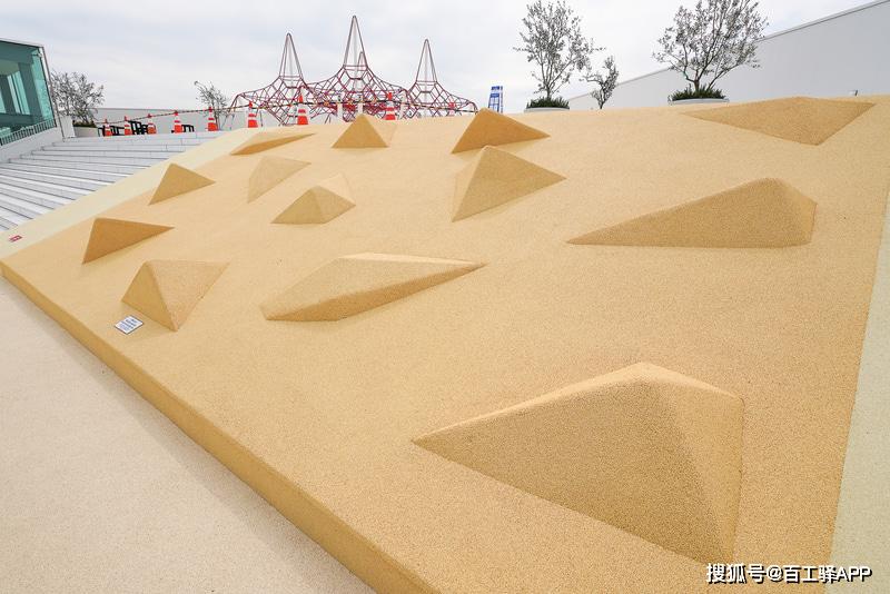 没开玩笑！优衣库的最新作品是一个公园！