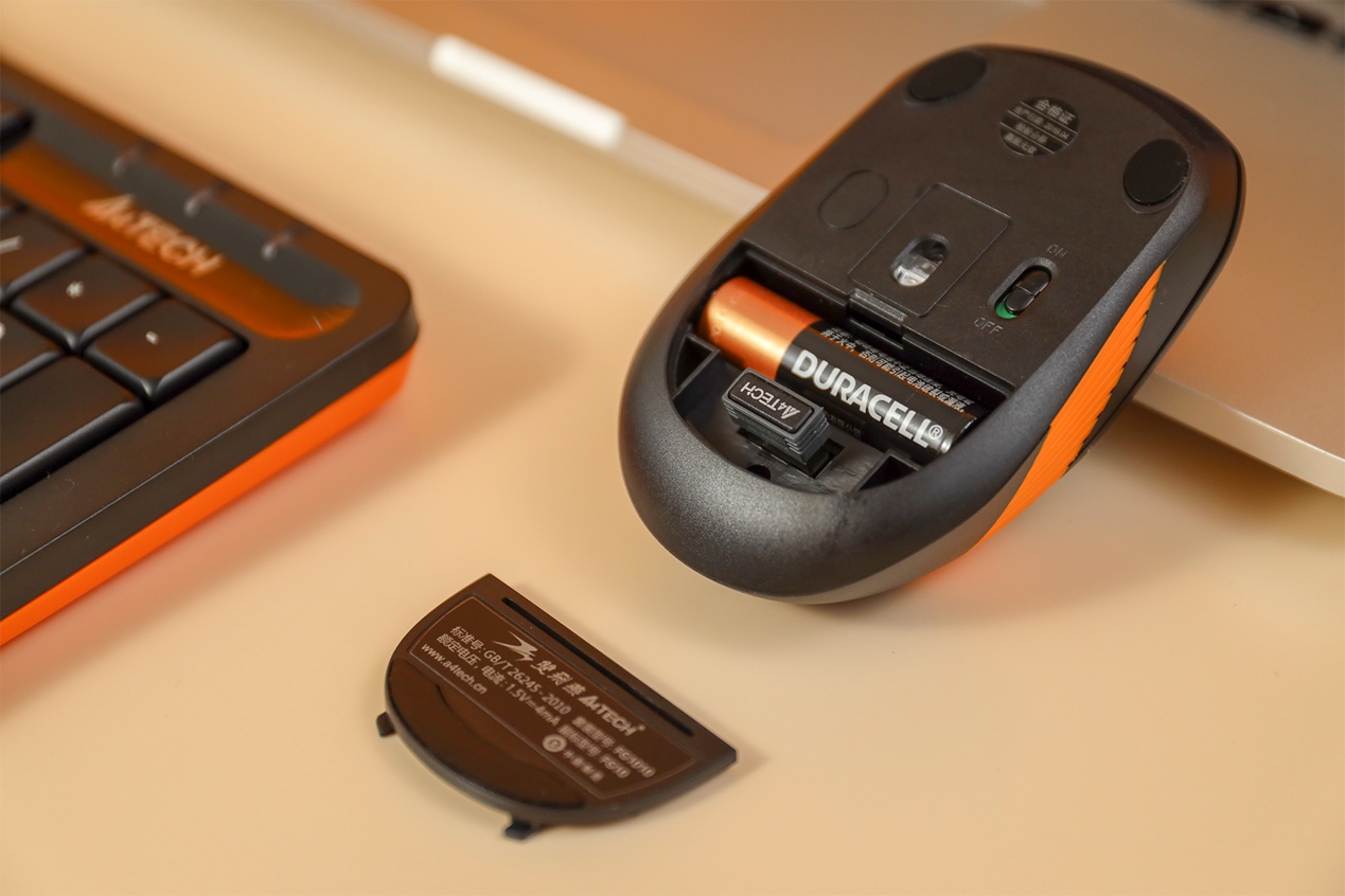 双飞燕fg1010和3000n哪个好,双飞燕fg1010和fg2000区别