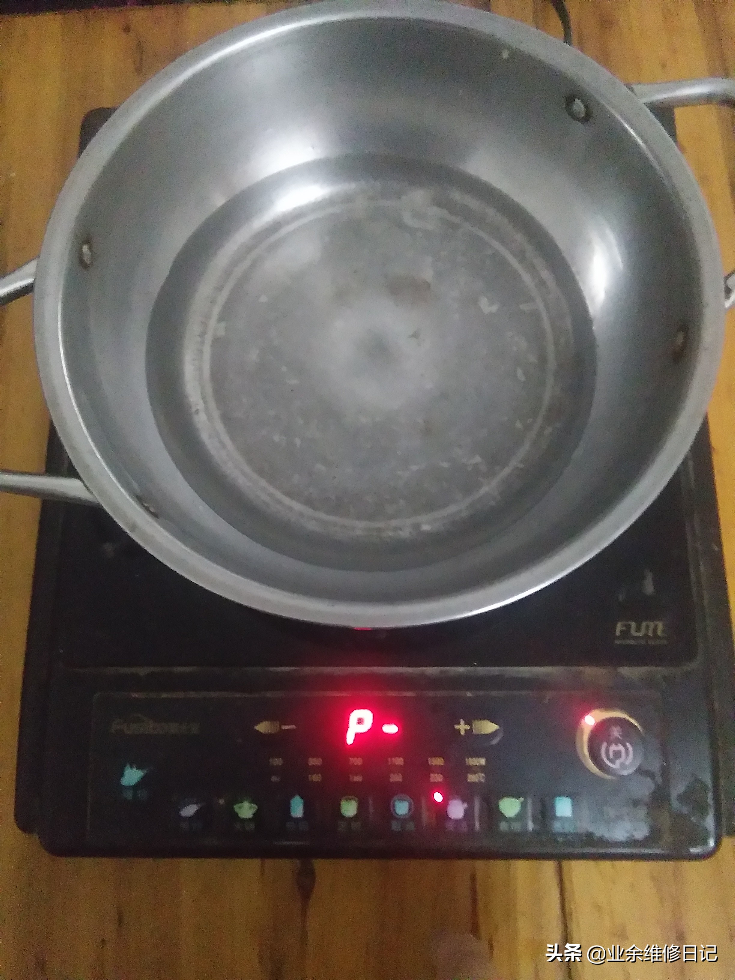 电磁炉清洗了按键失灵,触摸电磁炉按键失灵乱跳