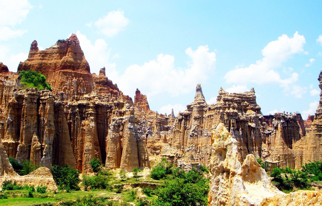 村林的风景图片,云南三林地质奇观图