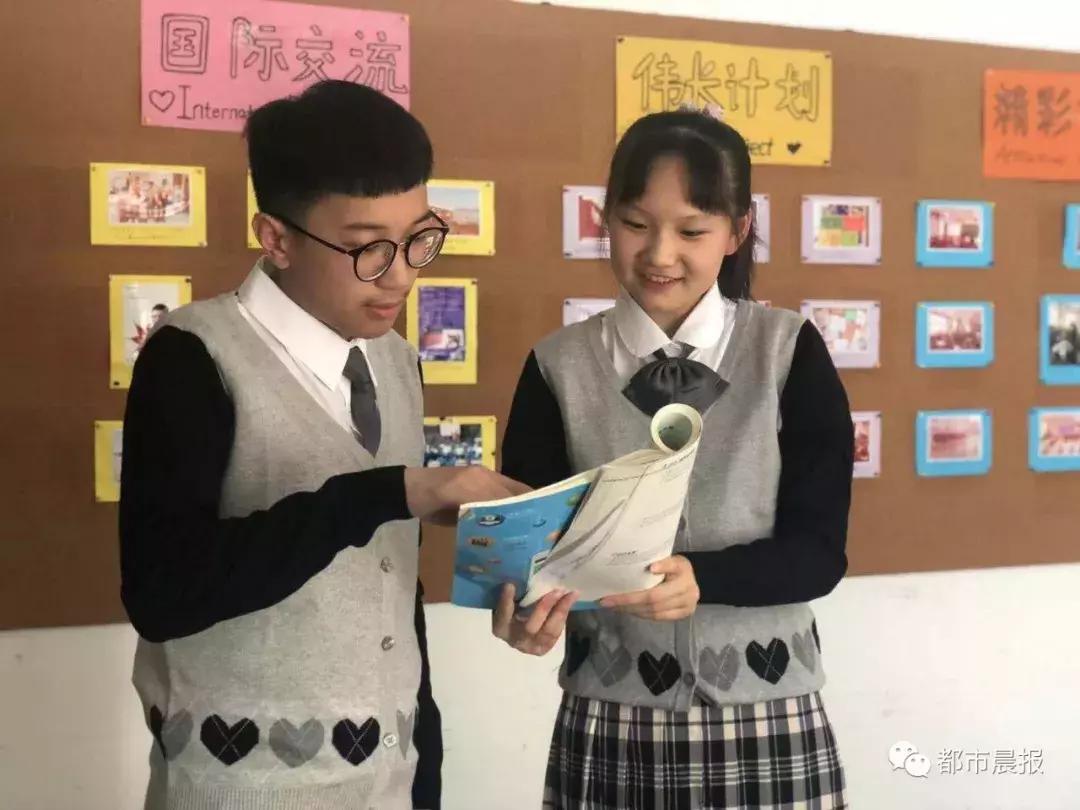 唐装、旗袍、英伦风,徐州各校的校服“秀”出新高度