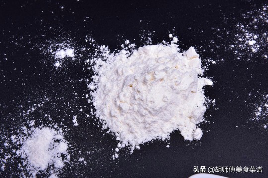 生粉和淀粉炒菜时有什么区别,生粉与淀粉制作有什么区别