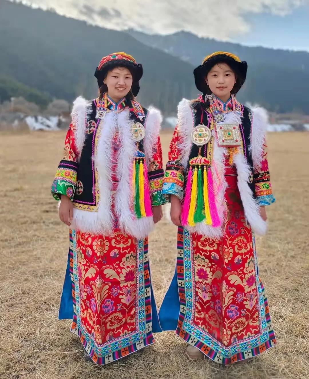 迭部下迭服饰介绍,迭部服饰