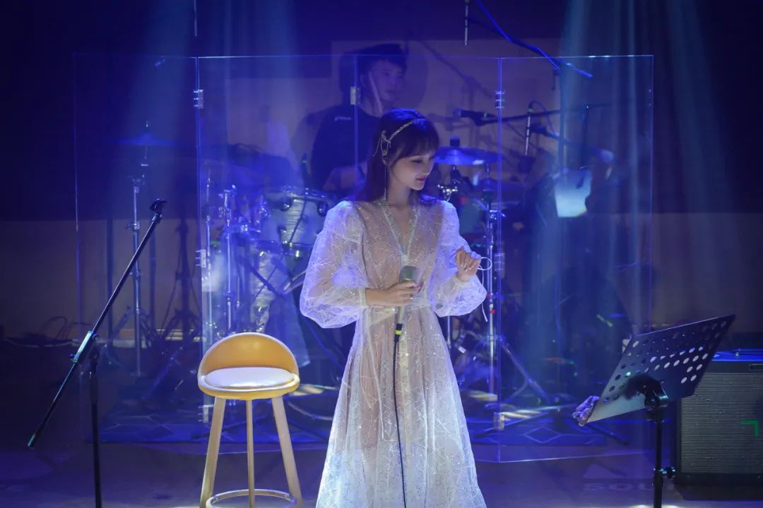 华语新晋人气女歌手陈雪凝,陈雪凝作品音乐会