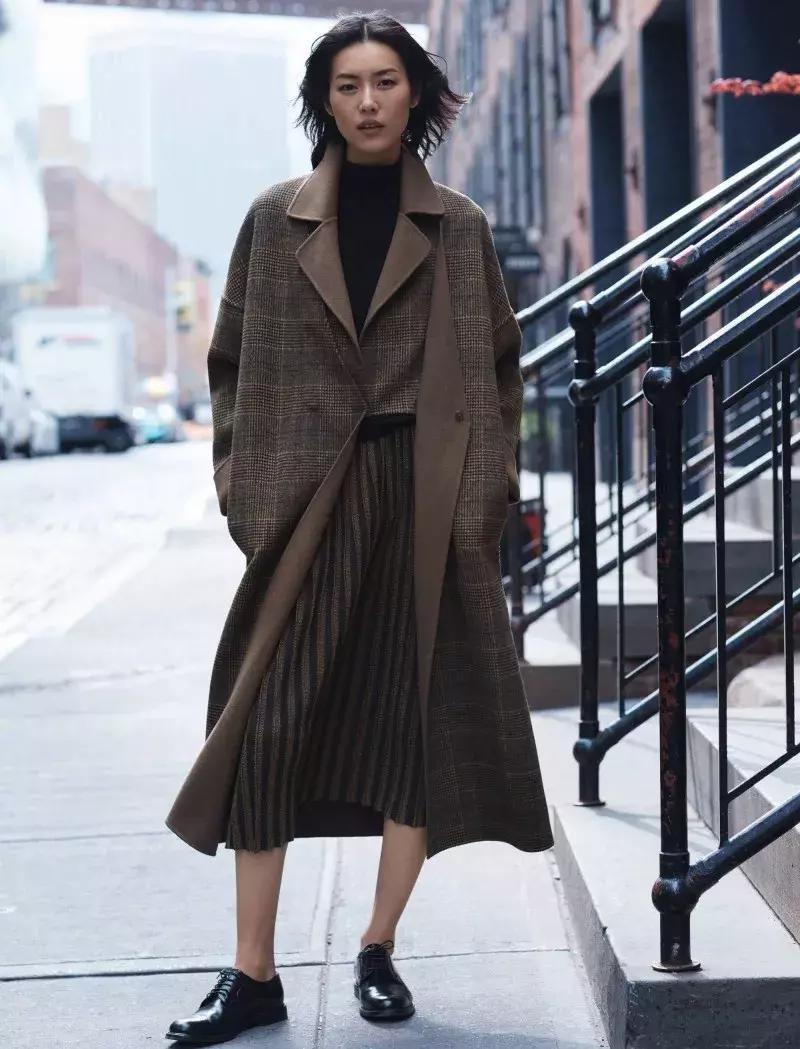 裙摆大衣怎么穿好看,大衣里面的裙子怎么穿