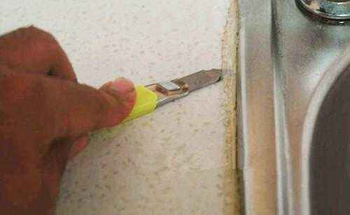 水池边玻璃胶里发霉发黑怎么处理,浴室柜边缘打玻璃胶发黑怎么解决