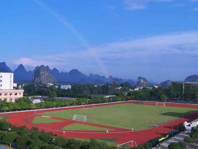 新兴电子科技大学，分数实惠，就业率高！