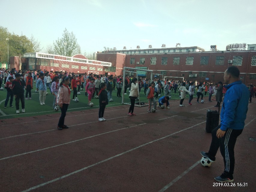 建设路小学的课间操,颍川路小学课间操