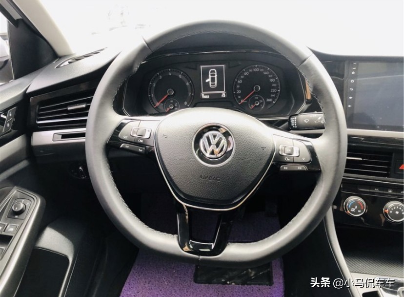 大众宝来2024款1.5t尊行版油耗,大众宝来2019款油耗5.8高吗