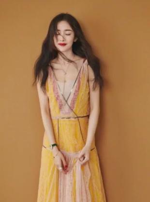 杨幂刘亦菲蓬松发型,刘亦菲头发教程半披