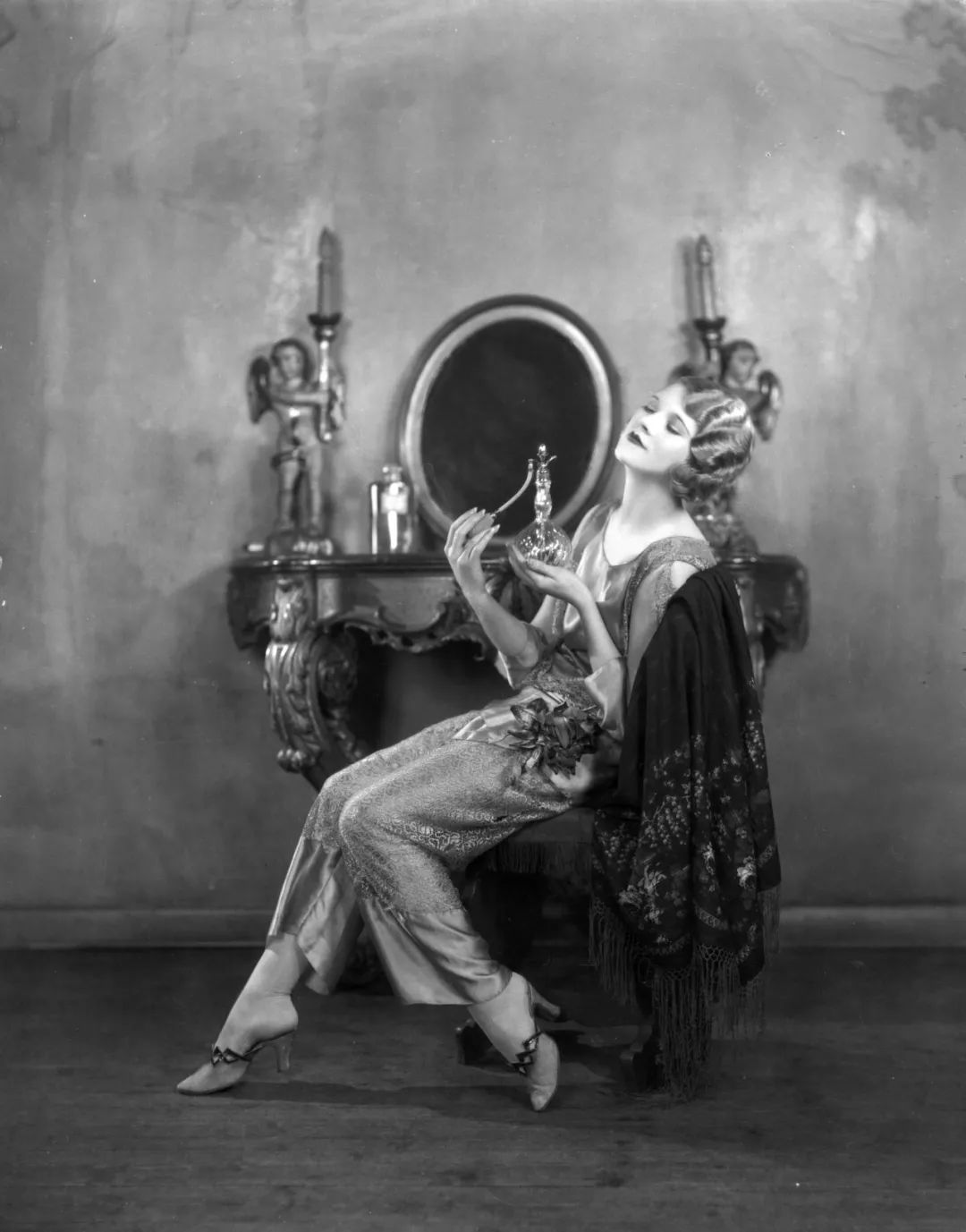 欧洲贵族喷的香水是什么,欧洲贵族喷的香水叫什么