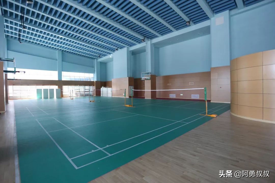 乌鲁木齐市第一职业高级中学,乌鲁木齐市第一中学官网