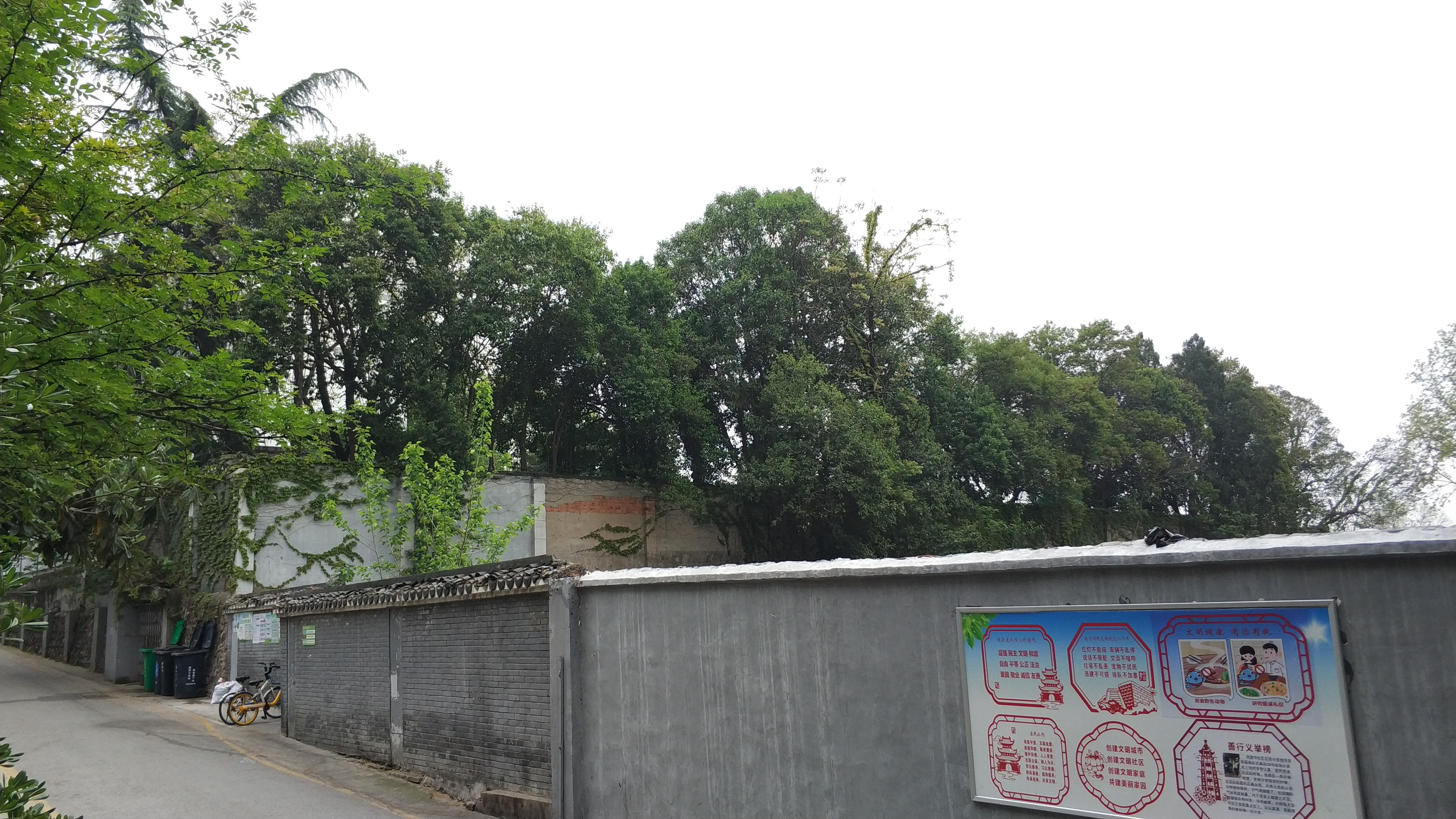 登金陵凤凰台李白其中有名的句子,登金陵凤凰台含着李白独特的句子