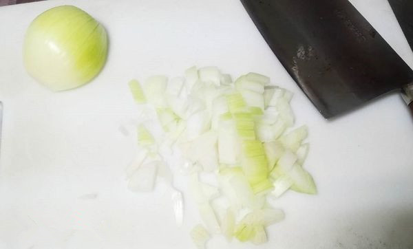 洋葱蒸水对支气管炎咳嗽有效吗,洋葱水是治风寒咳嗽还是风热咳嗽