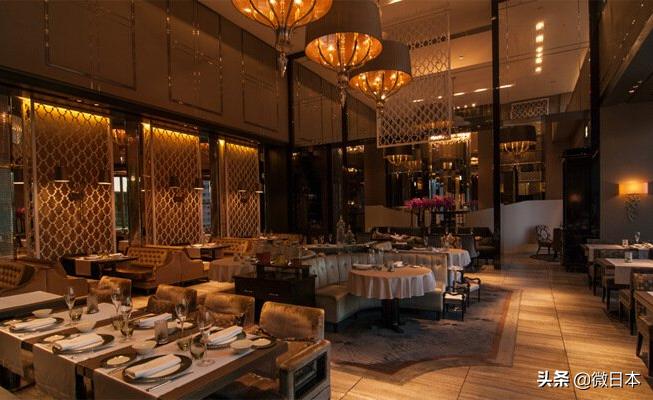 在日本的夜晚,在日本的晚餐