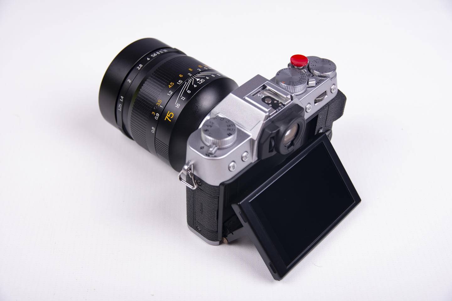 七工匠25mm镜头值不值得买,七工匠35mm1.7镜头值不值得买