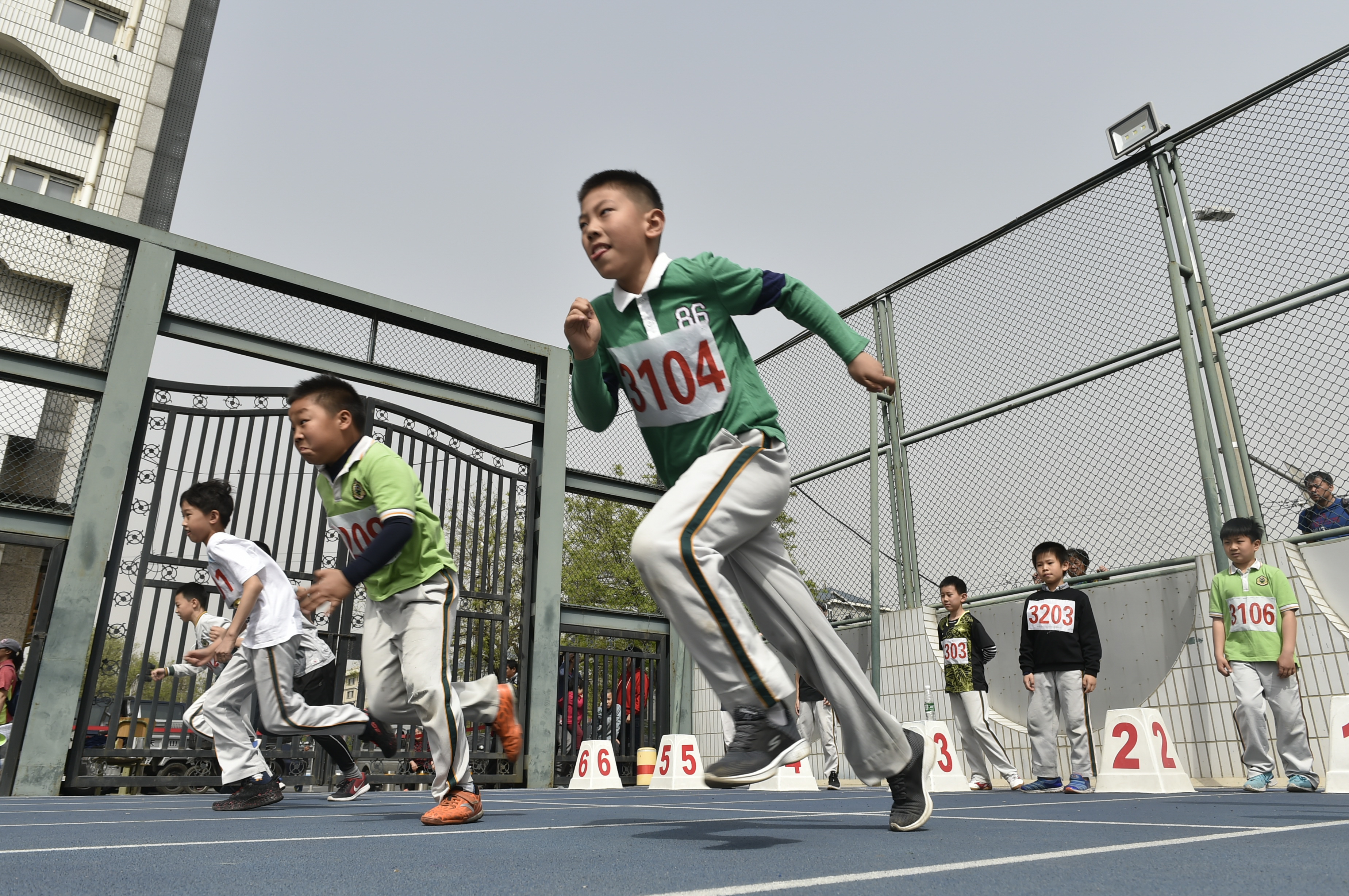 童心向祖国健体乐成长——北京市厂桥小学举办第八届体育节