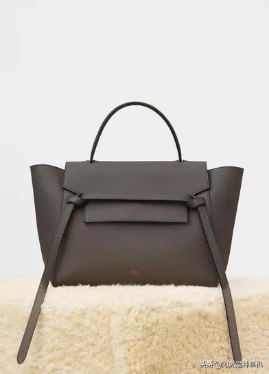 celine鲶鱼包nano与pico对比,celine鲶鱼包nano磁扣
