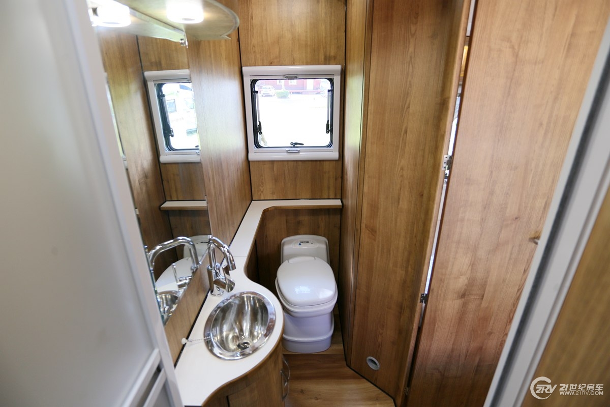 房车大全20-30万的c型房车新选择,房车大全20-30万的c型房车详解