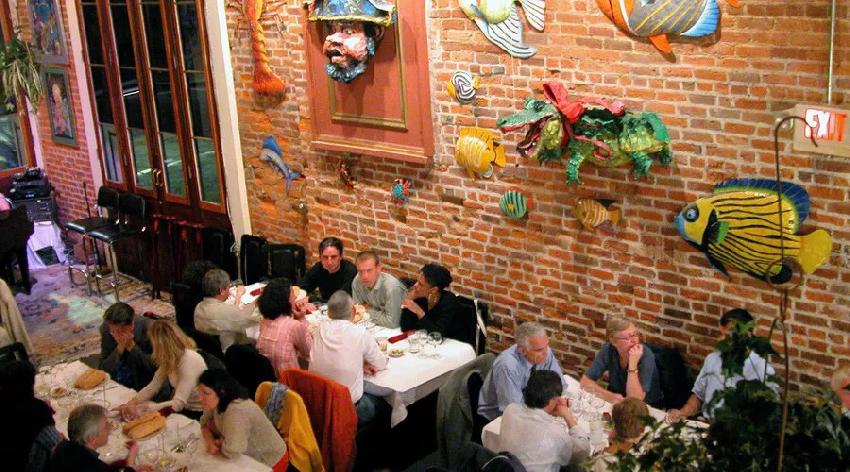 让顾客占便宜的心理,让顾客多花钱自以为占便宜