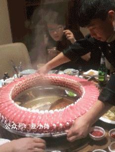 吃火锅搞笑瞬间,吃火锅搞笑图蘑菇头