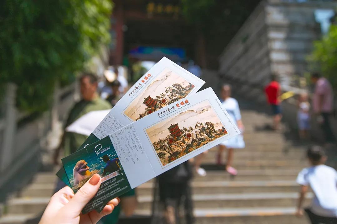 武汉人一般去不去黄鹤楼,武汉人为什么要去旅游呢