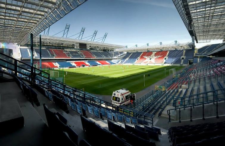 最好的封闭球场,中国全封闭球场