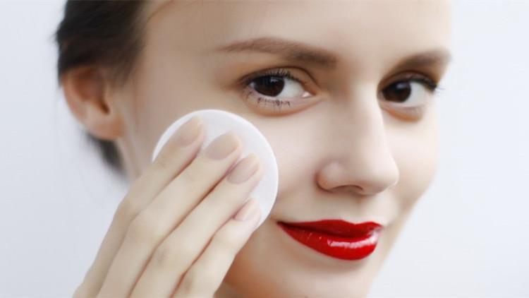 花西子粉饼怎么挑选,芭比波朗粉饼色号挑选