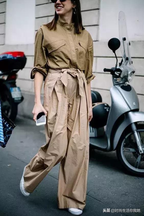 白裤子阔腿穿搭秋冬,初冬阔腿裤更时髦的打开方式