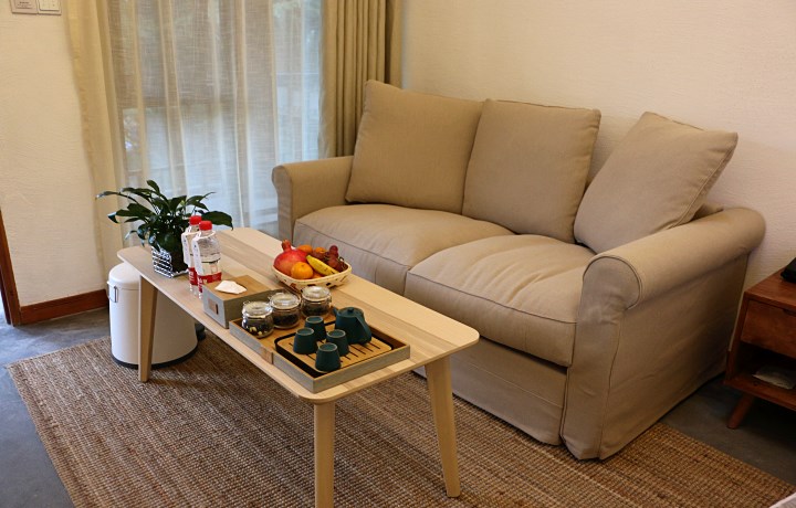 来袁家村花田月下住民宿，咥陕西美食、泡酒吧，逛民俗！